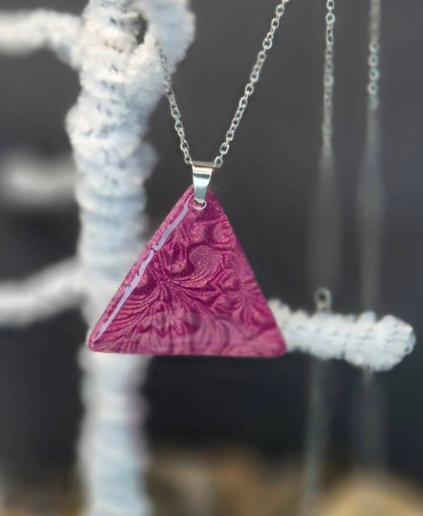 Colgante Equilátero OTOÑO guinda