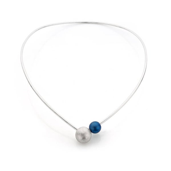 Zilveren spang collier met een verwisselbare titanium bol