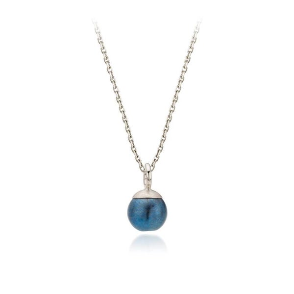 Zilveren hanger met een blauwe titanium bol