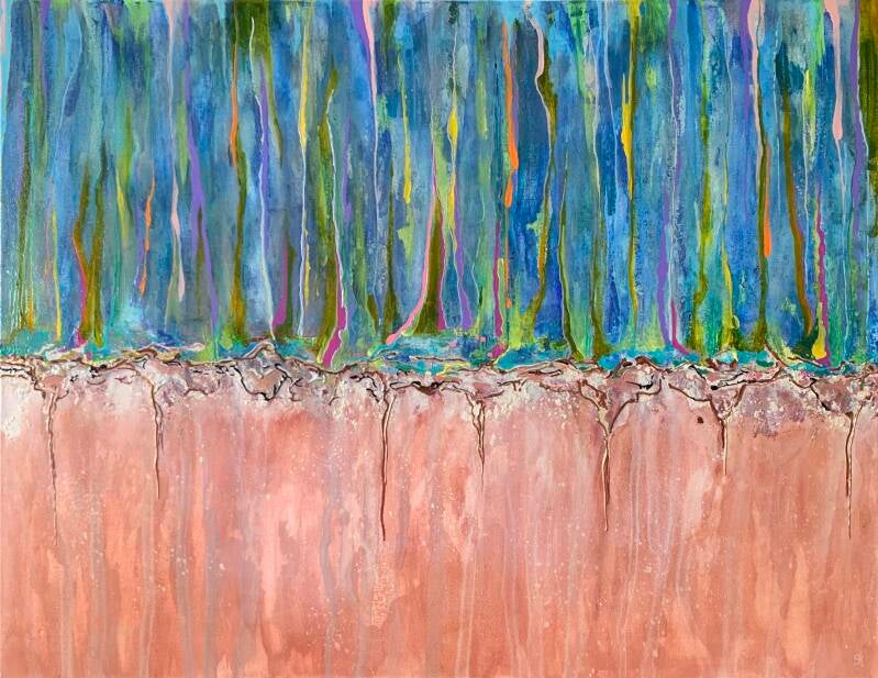 Abstract kleurrijk schilderij op canvas waarin vanuit het midden naar beide kanten verf is gedropen -  naar beneden toe in bruine tinten en naar boven toe in blauwe groene tinten