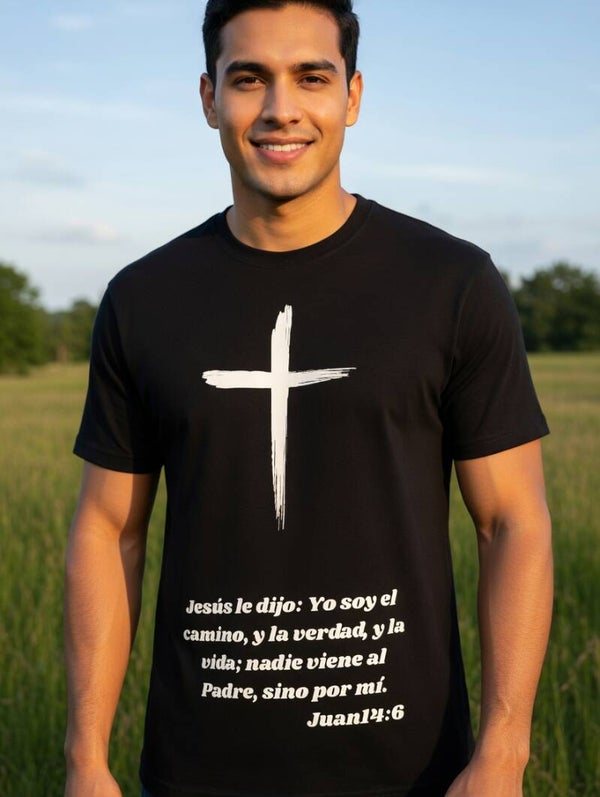 CAM 050 CAMISETA NEGRA