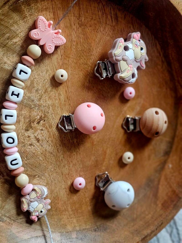 Attache tétine pampam