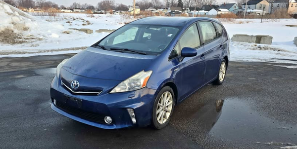 2012 Toyota Prius V Five Wagon 4D