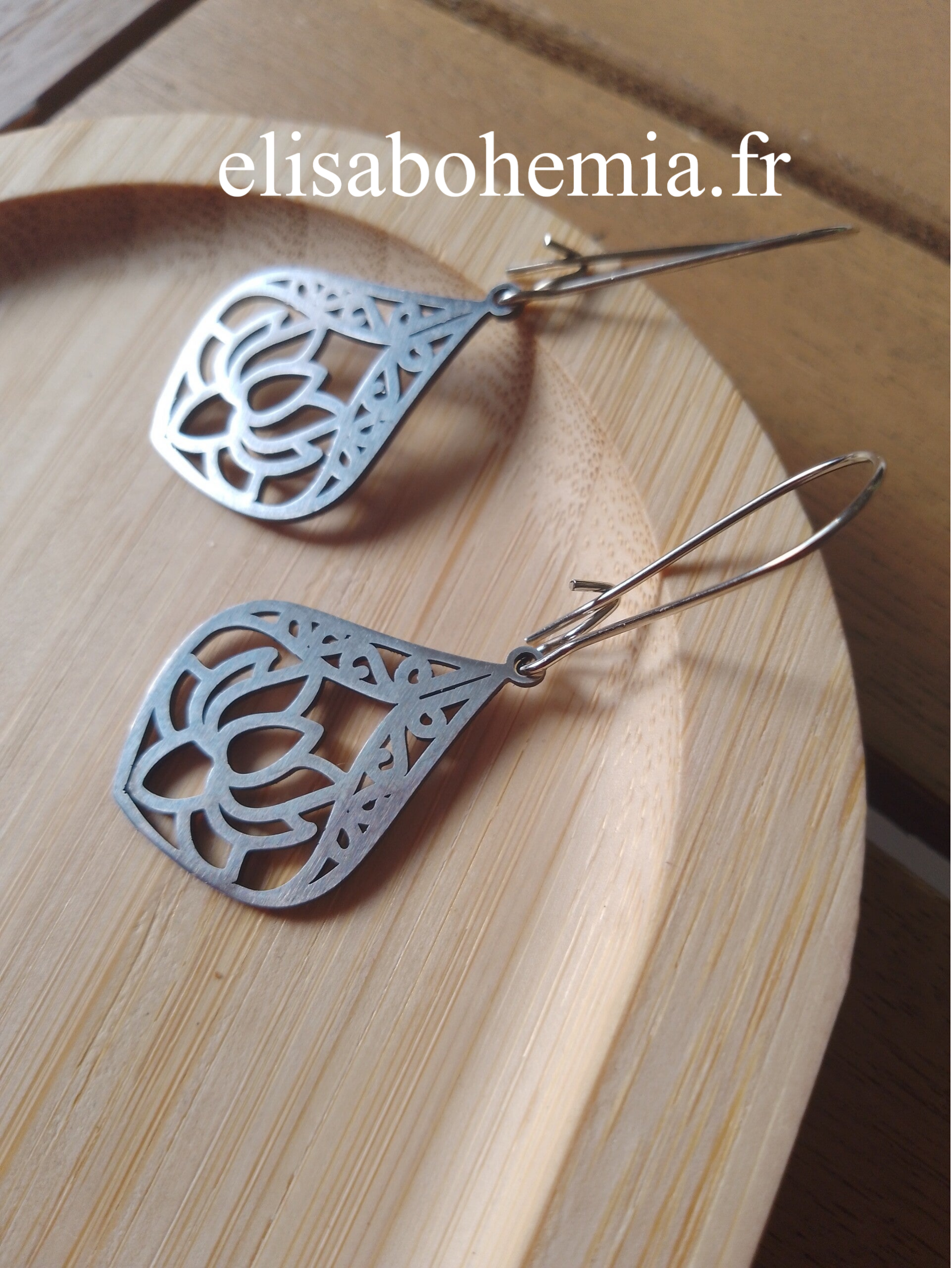 Boucles d'oreilles lotus argentées