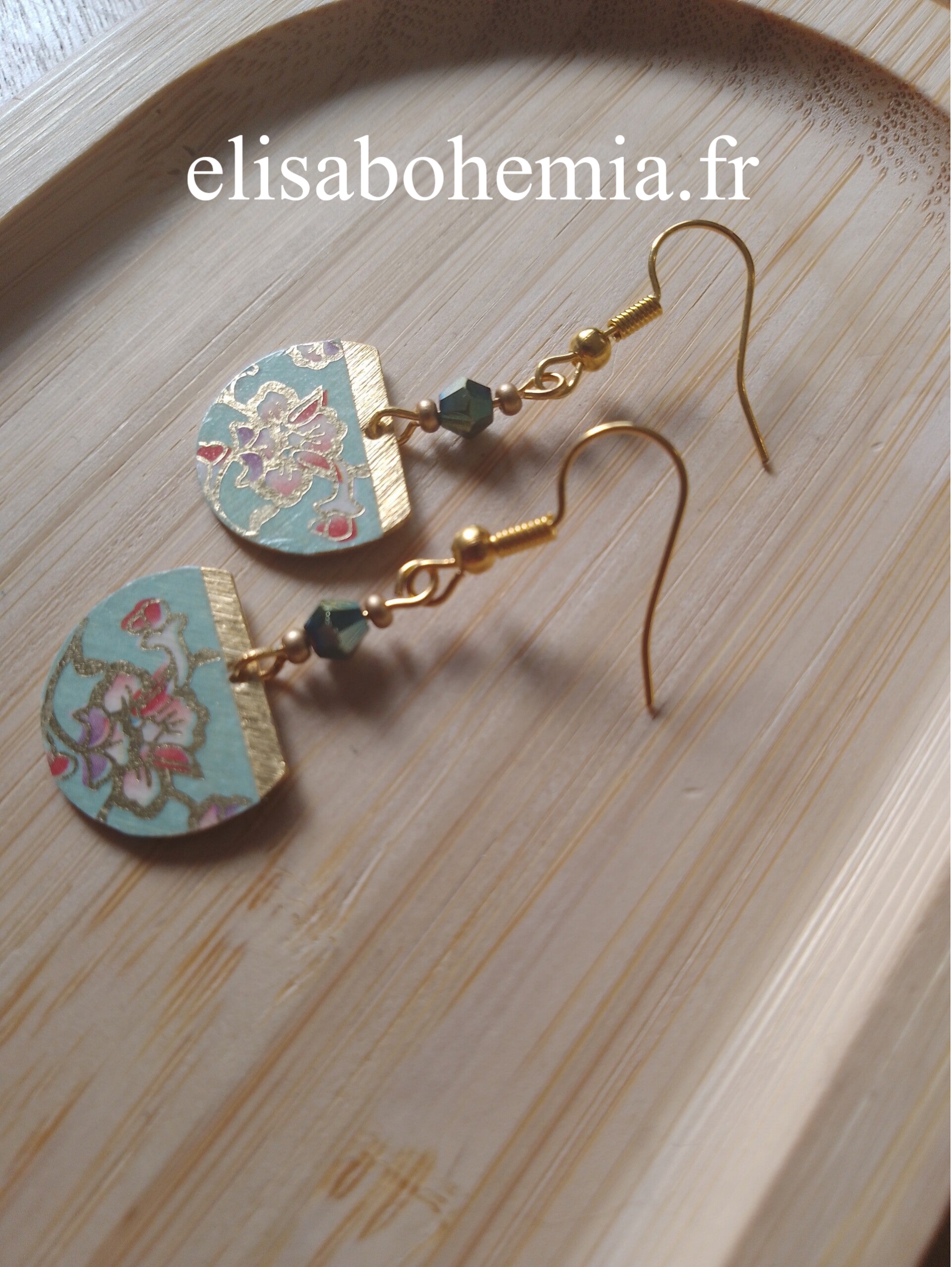 Boucles d'oreilles ethniques vert pastel