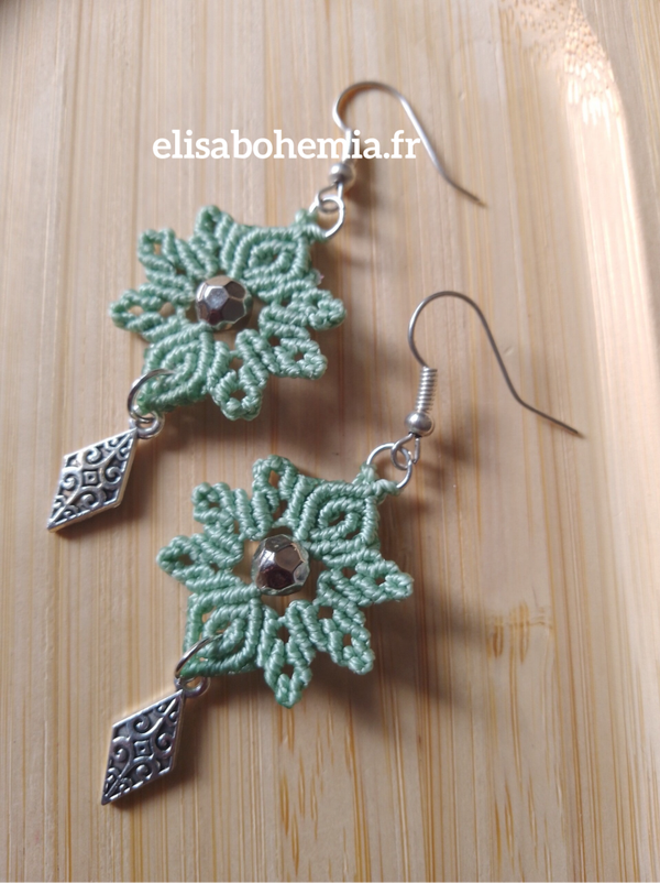 Boucles d'oreilles bohème vert tilleul