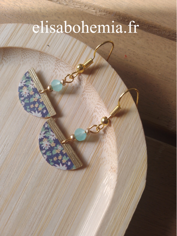 Boucles d'oreilles fleuries bleu marine