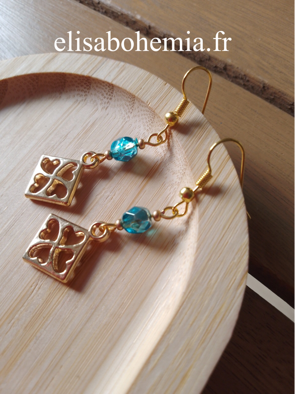 Boucles d'oreilles trèfles bleues