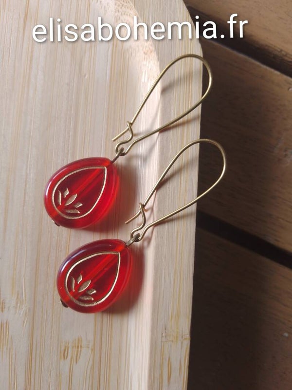Boucles d'oreilles gouttes lotus rouges
