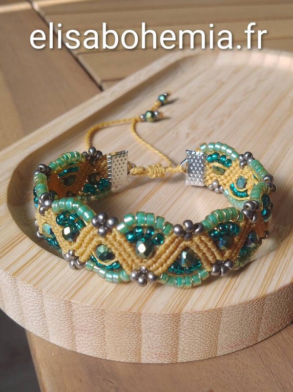 Bracelet perles et macramé moutarde et vert