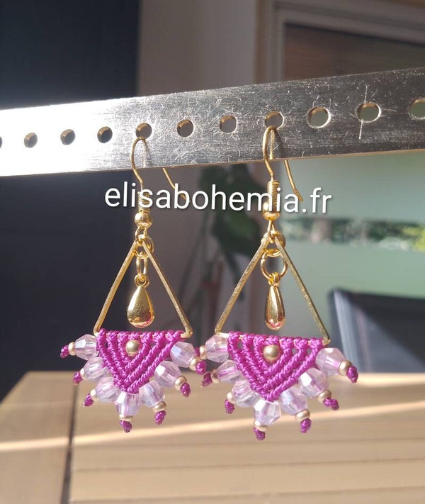Boucles d'oreilles triangle mauve et rose