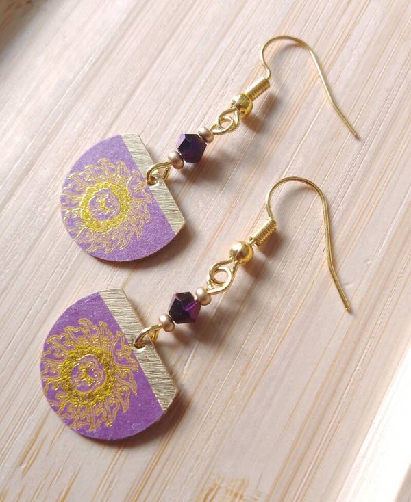 Boucles d'oreilles ethniques violettes