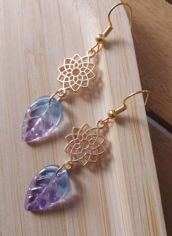Boucles d'oreilles mandala feuilles violettes