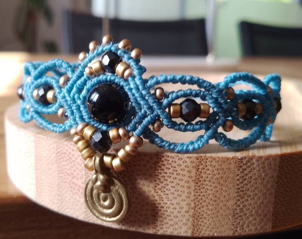Bracelet bleu et noir