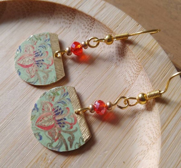 Boucles d'oreilles fleurs ethniques vert pastel