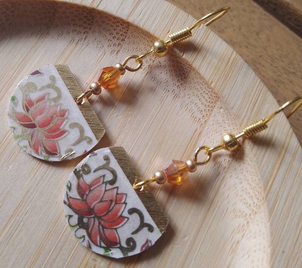 Boucles d'oreilles fleurs de lotus orangées