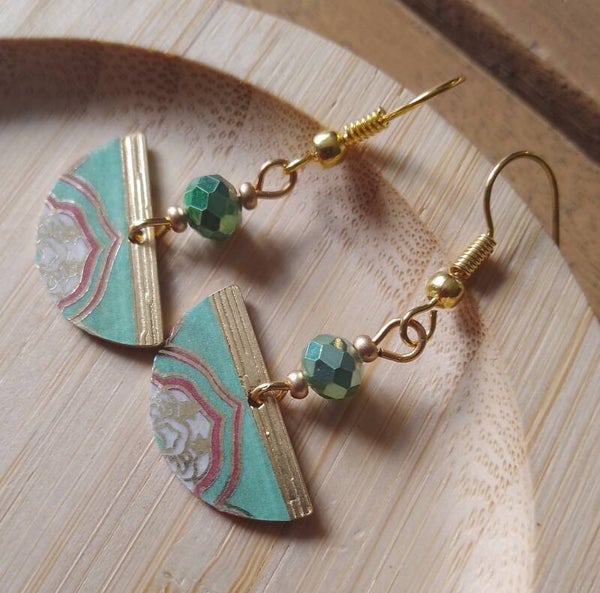 Boucles d'oreilles ethniques vert pastel