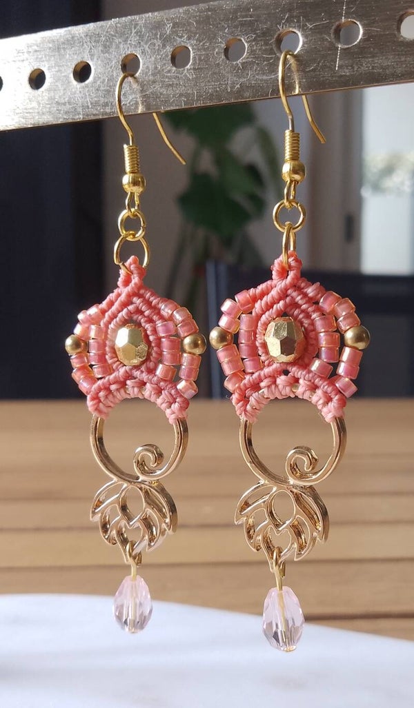 Boucles d'oreilles lotus rose corail