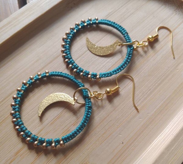 Boucles d'oreilles lunes bleues