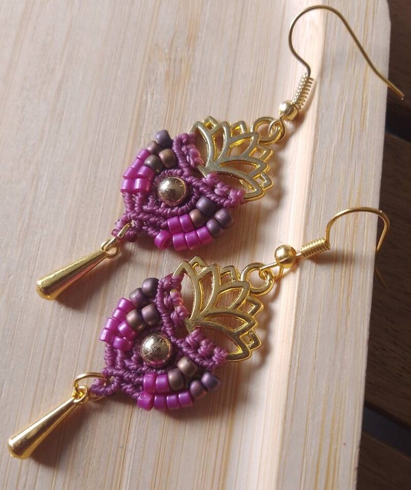Boucles d'oreilles lotus mauves