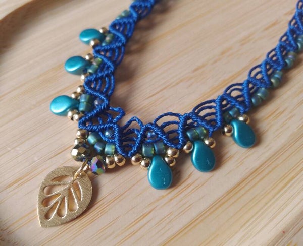 Collier fin bleu indigo et turquoise