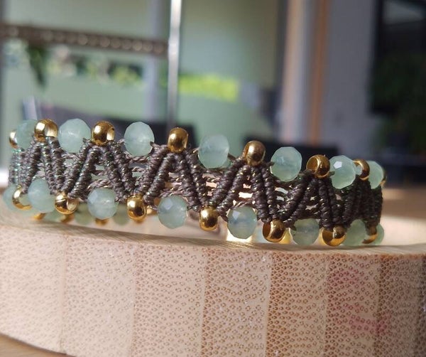 Bracelet perles et macramé kaki et vert d'eau
