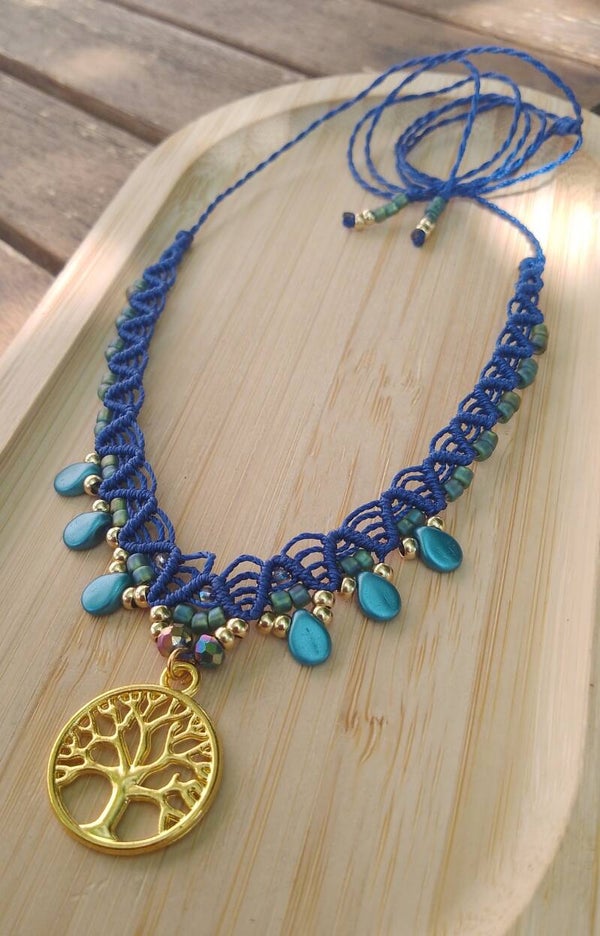 Collier fin arbre bleu