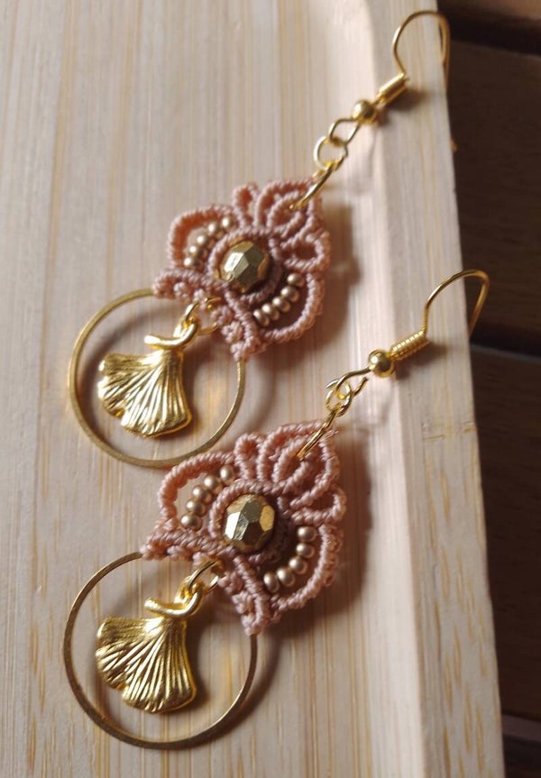 Boucles d'oreilles gingko beiges
