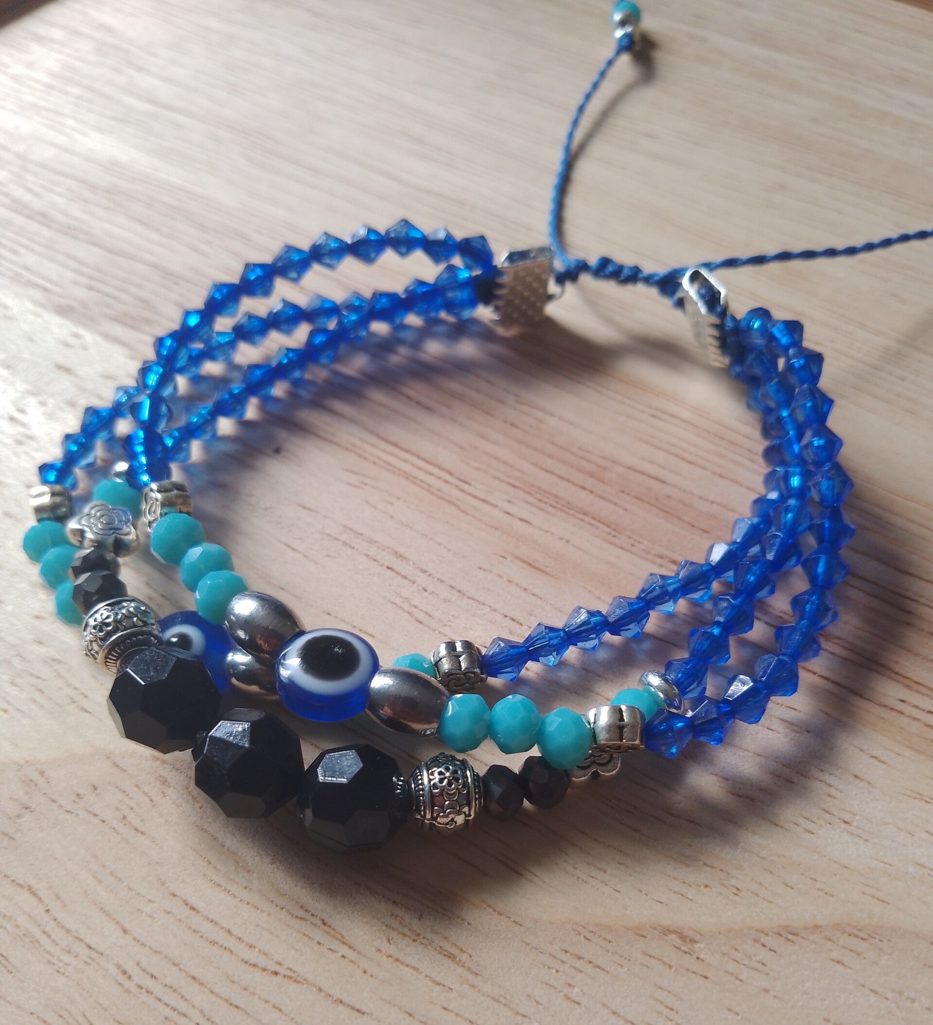 Bracelet de perles œil turc bleu roi