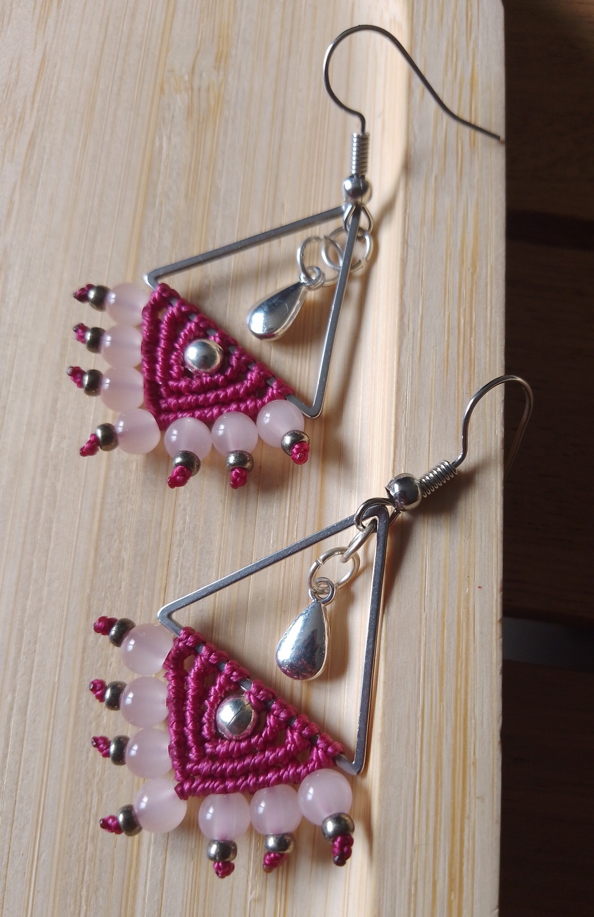 Boucles d'oreilles triangle fushia et rose