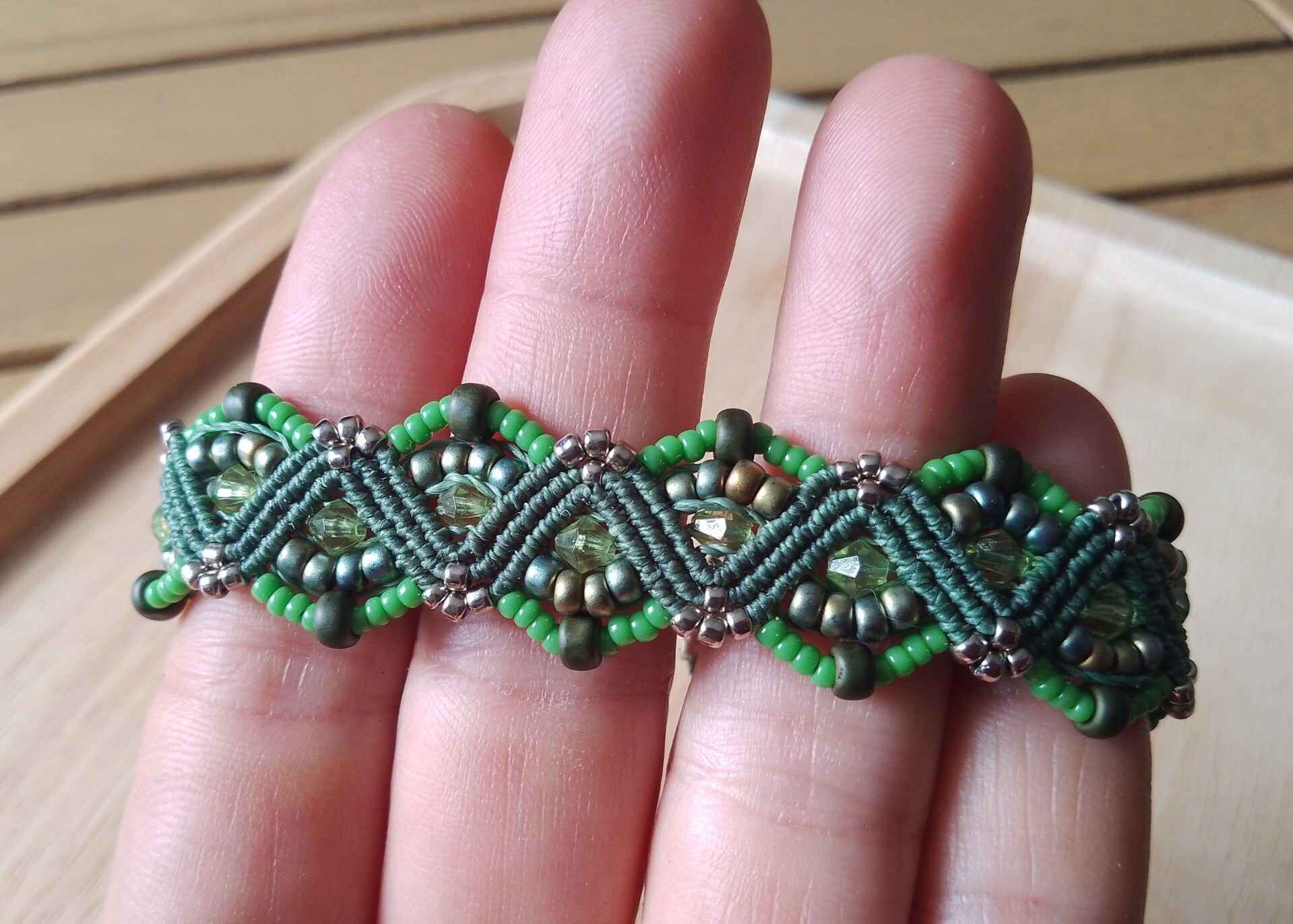 Bracelet zigzag vert et argenté