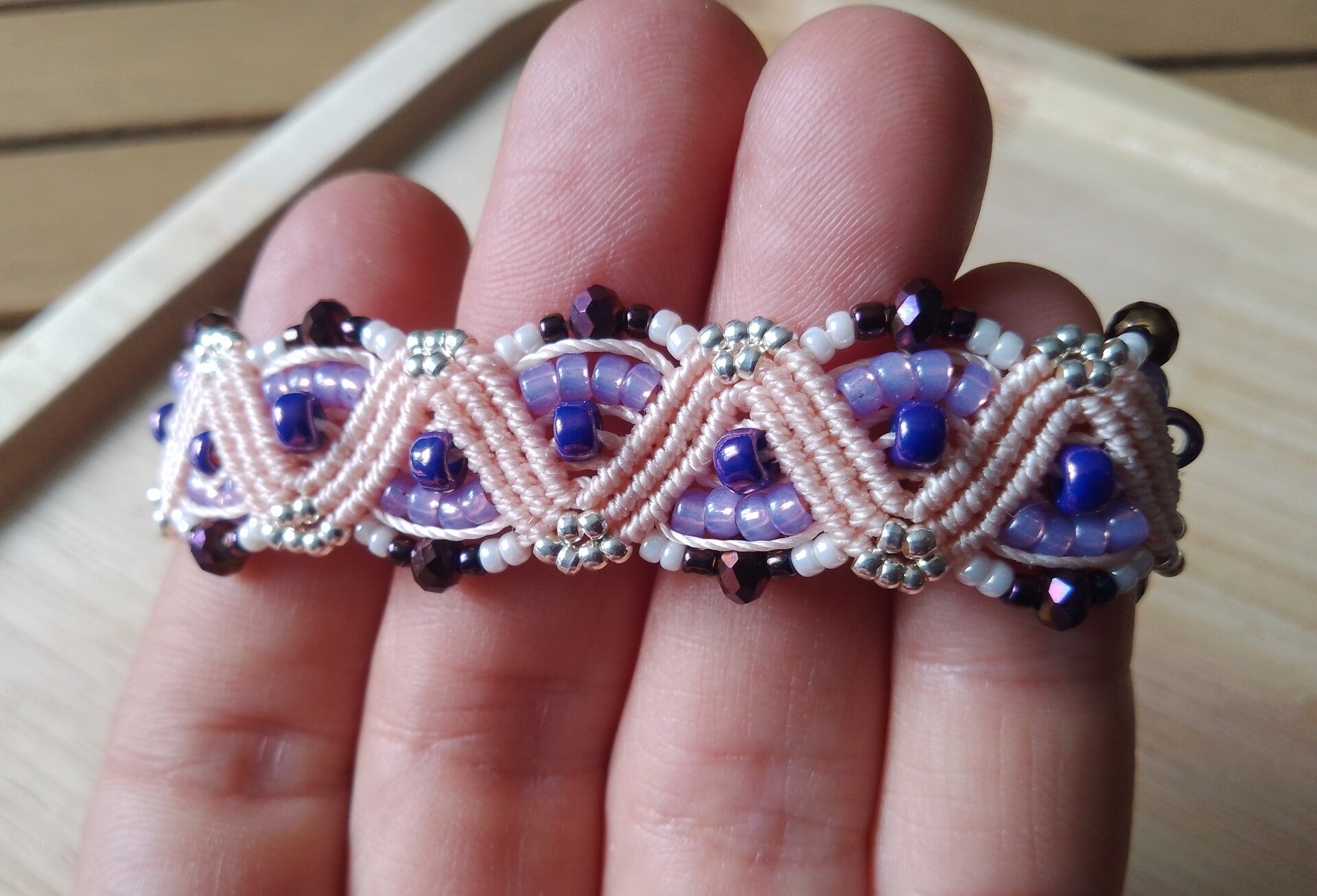 Bracelet zigzag beige et violet