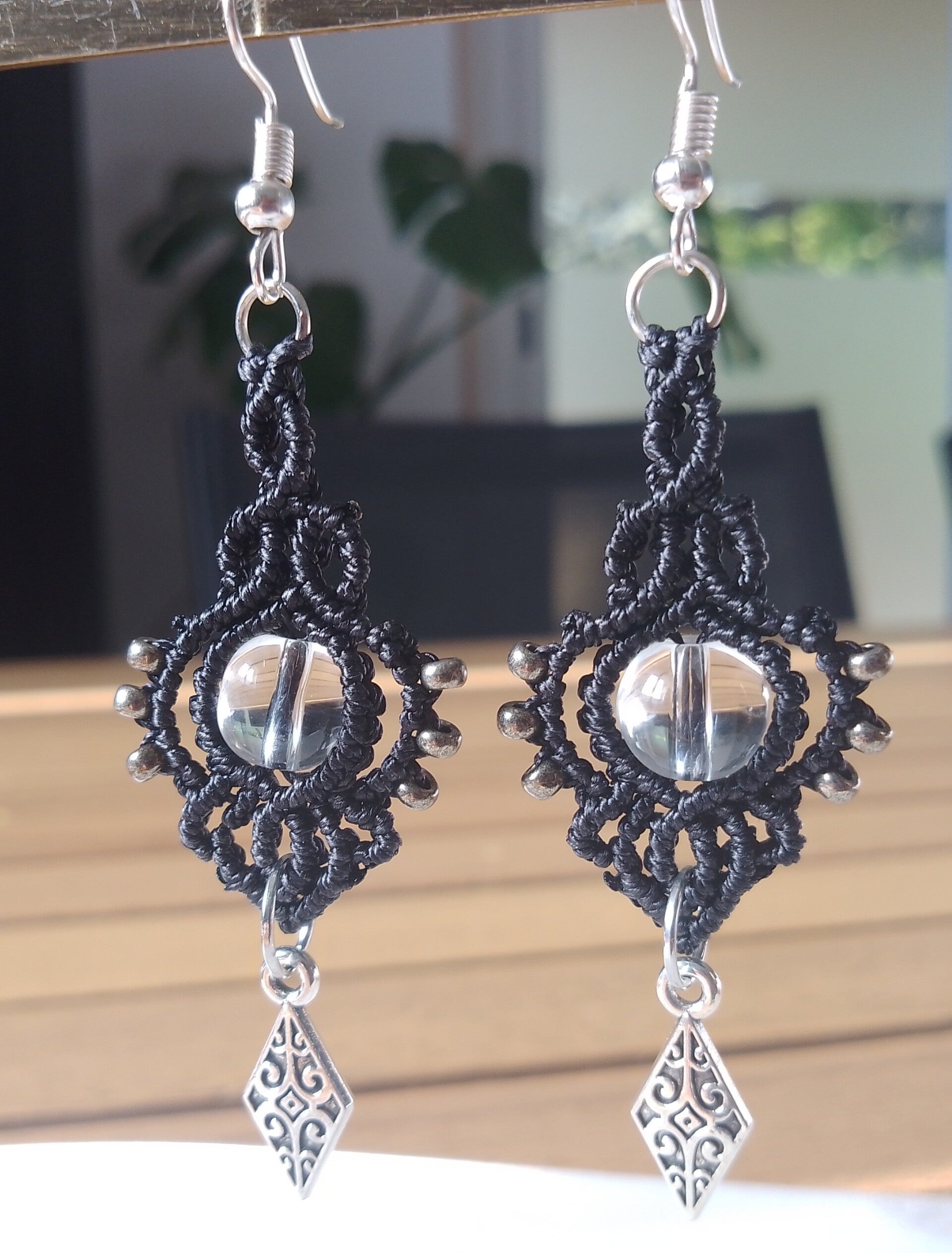 Boucles d'oreilles noir et argenté