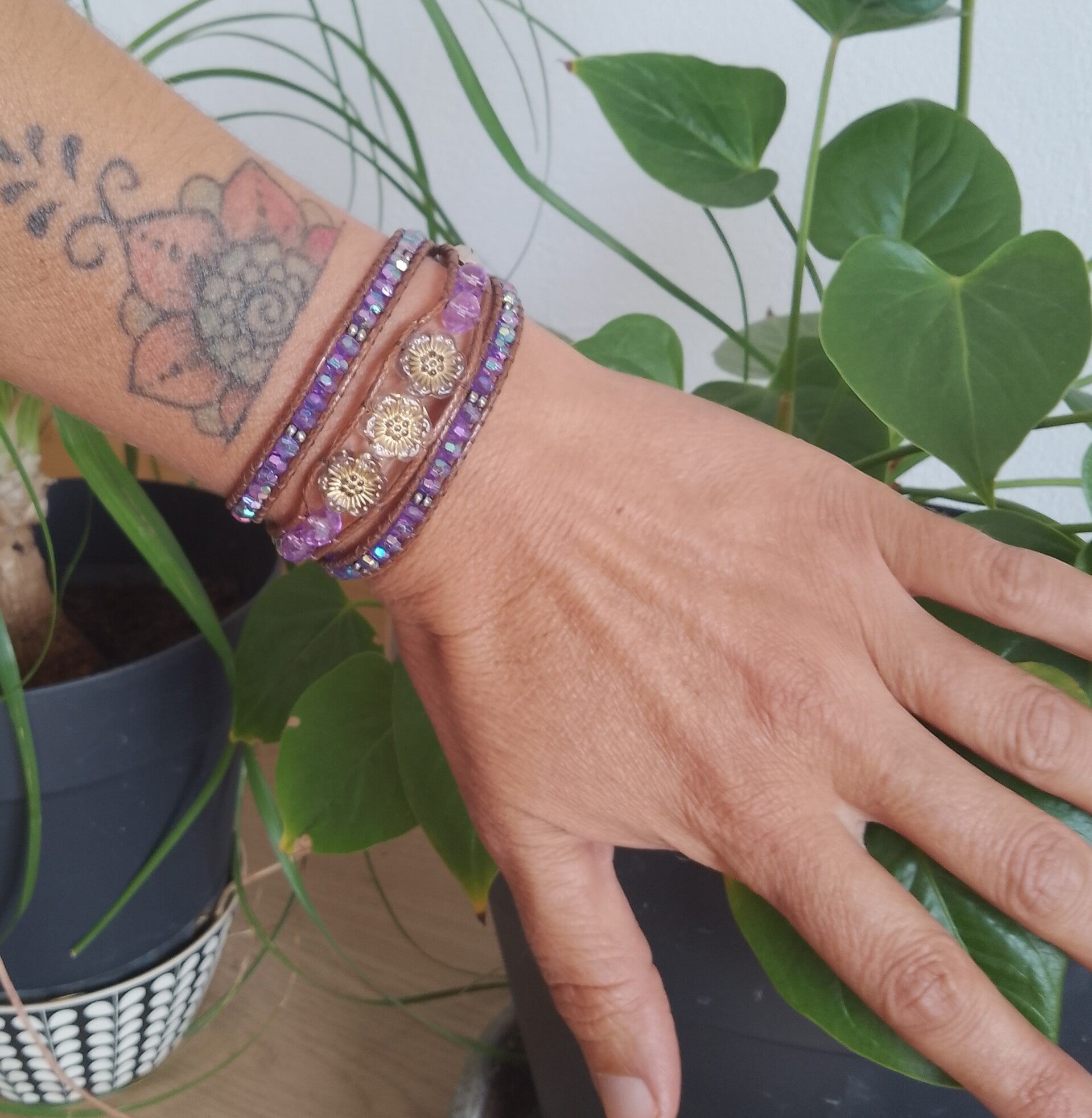 Bracelet de perles à enrouler violet et argenté