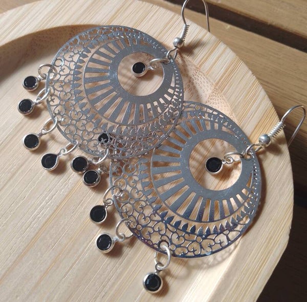 Grandes boucles d'oreilles noir et argenté