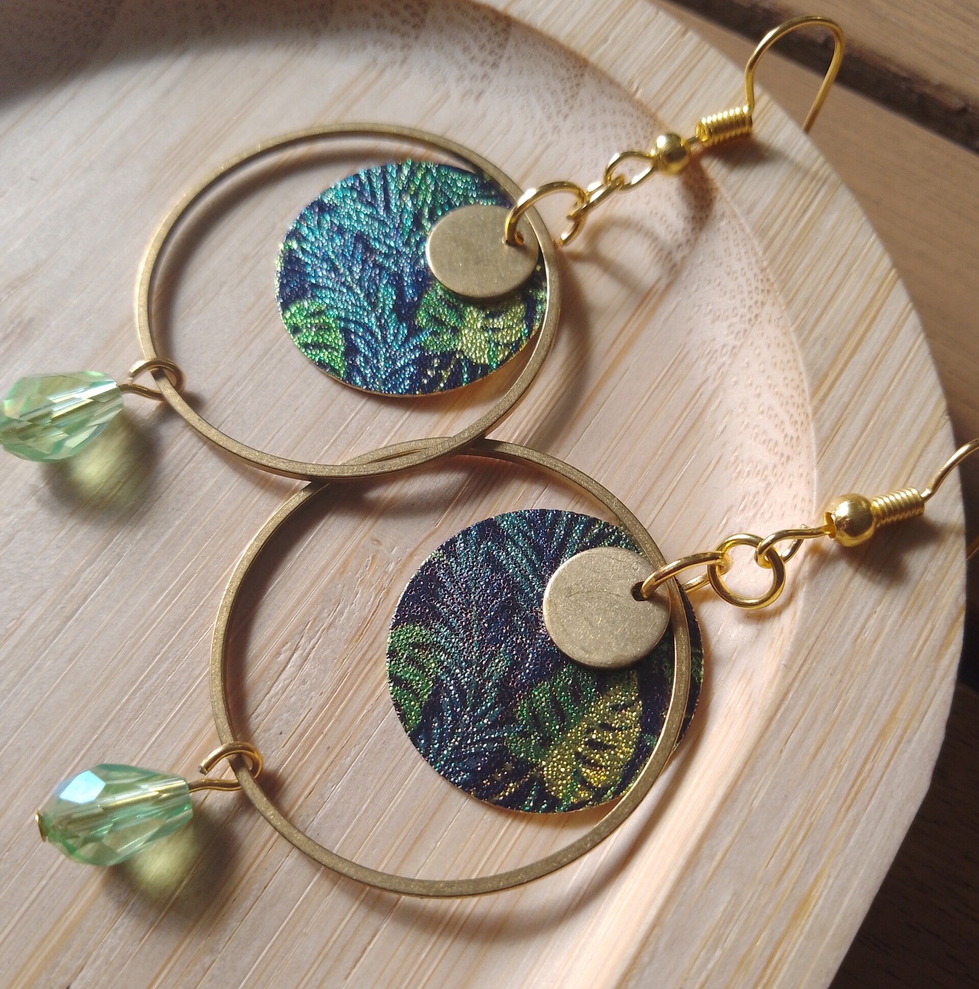 Boucles d'oreilles feuillages pailletées