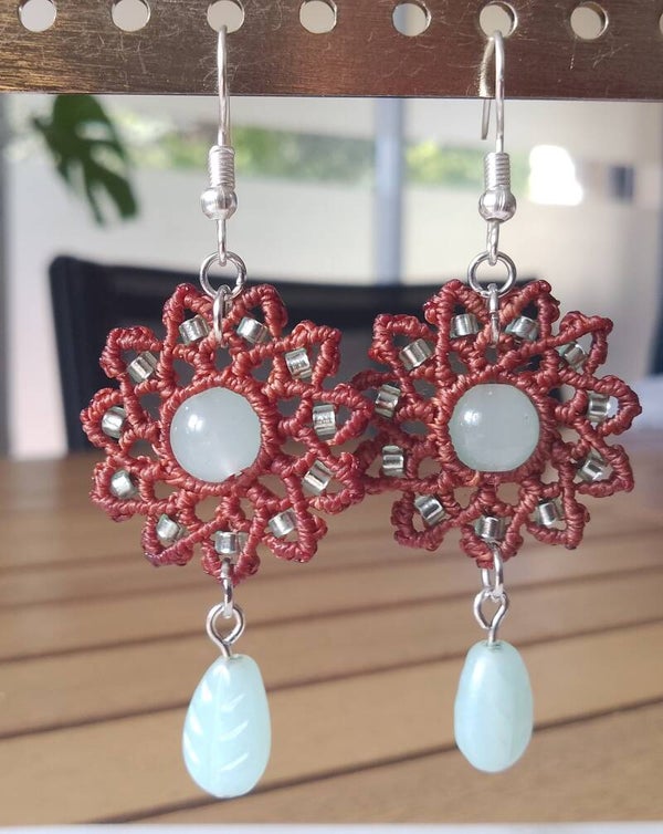 Boucles d'oreilles mandala vert d'eau et acajou