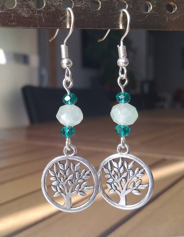 Boucles d'oreilles arbres et perles vertes