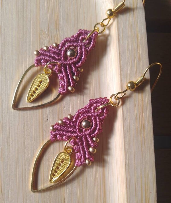 Boucles d'oreilles style indien roses