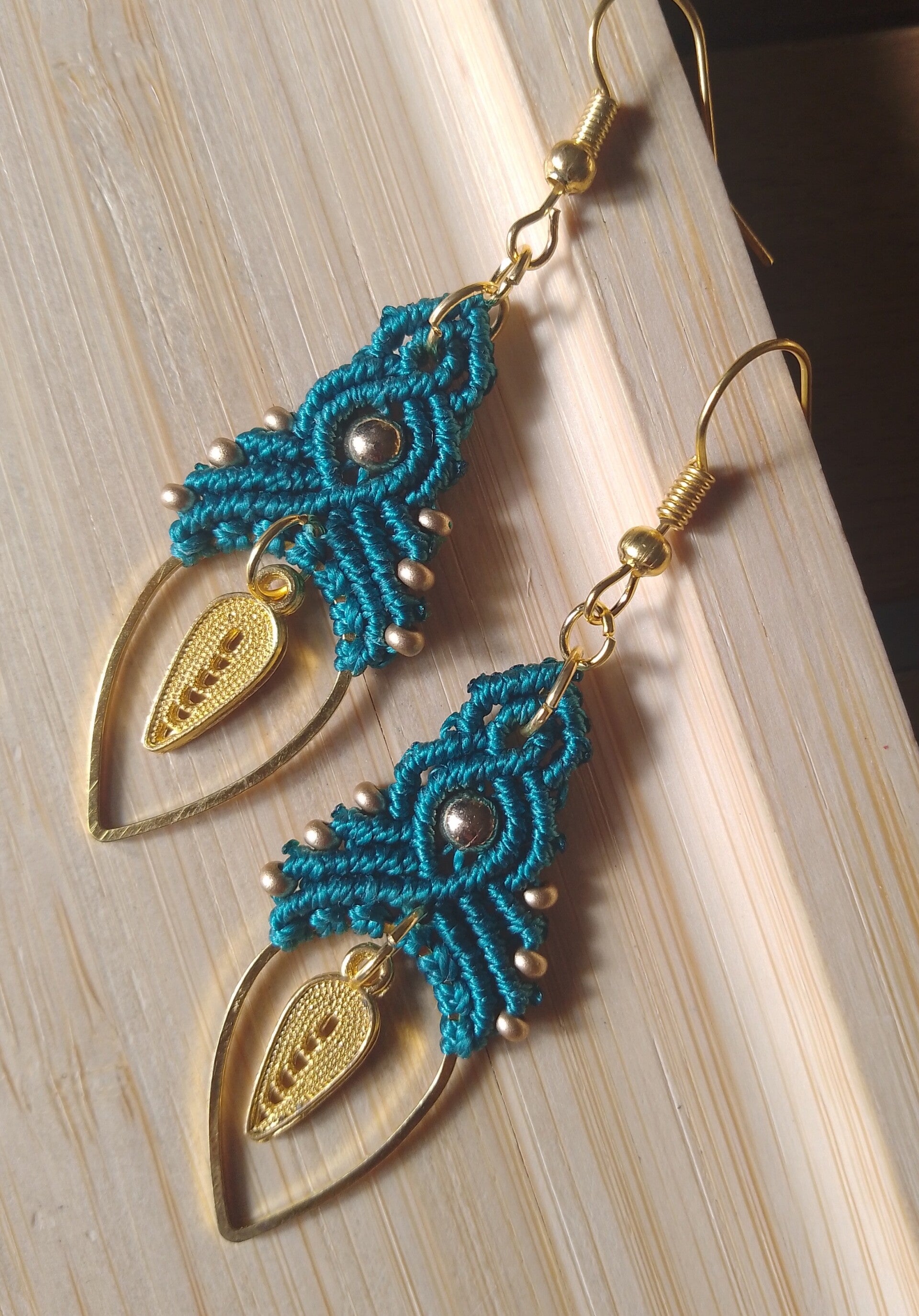 Boucles d'oreilles style indien bleues
