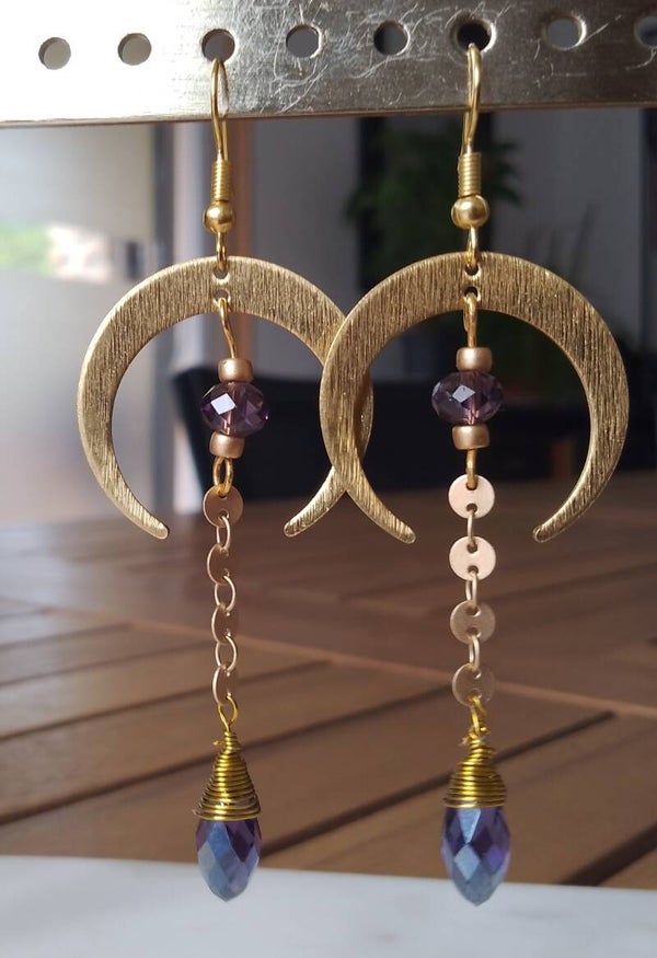 Boucles d'oreilles lunes violettes