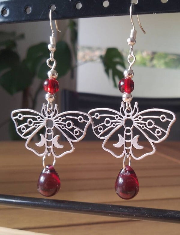 Boucles d'oreilles papillon rouge grenat