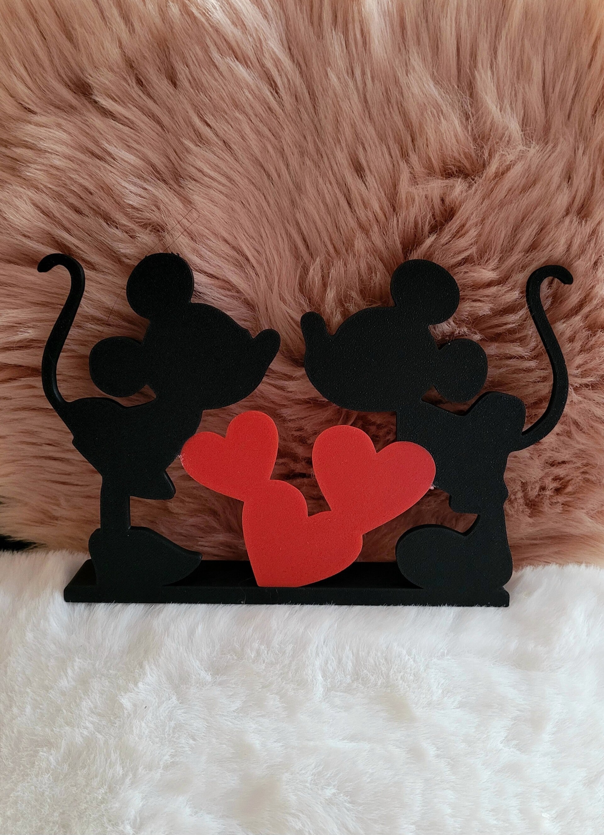 Mickey & Minnie love