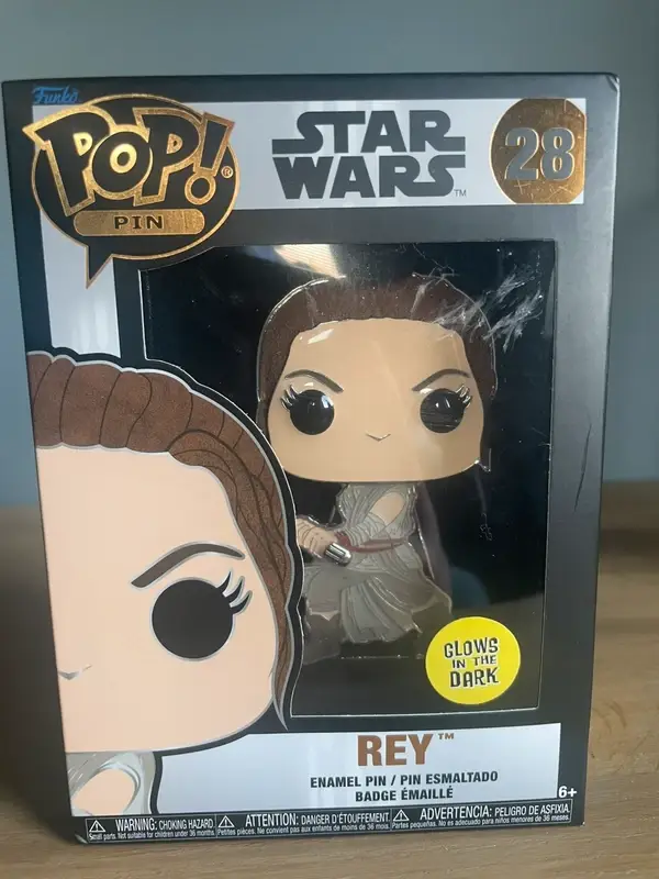 Funko Pin Rey Glow in the dark Star Wars