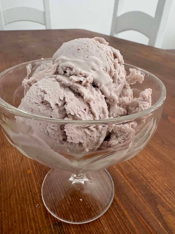 Strawberry & Vanilla Icecream
