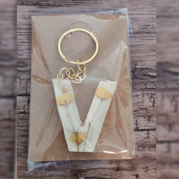 Sleutelhanger letter V, naam toevoegen mogelijk