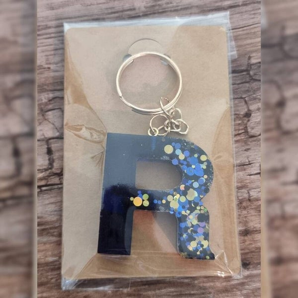 Sleutelhanger letter R, naam toevoegen mogelijk