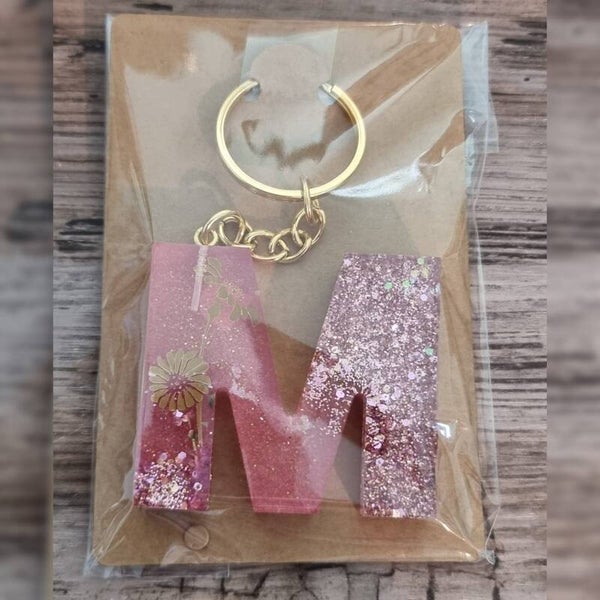 Sleutelhanger letter M, naam toevoegen mogelijk