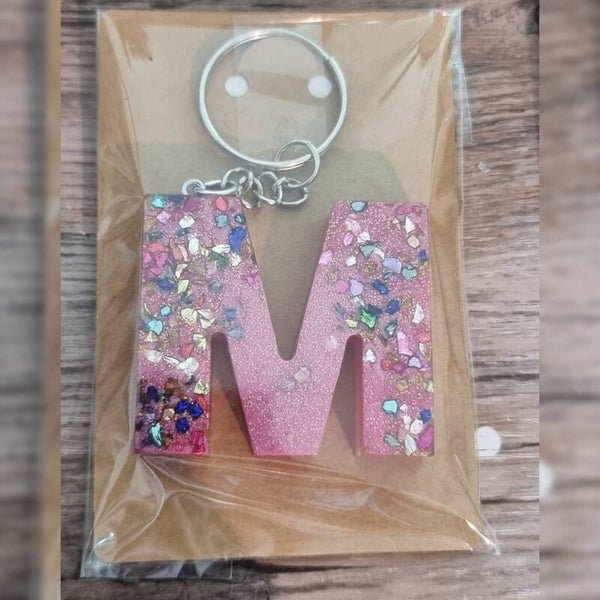 Sleutelhanger letter M, naam toevoegen mogelijk