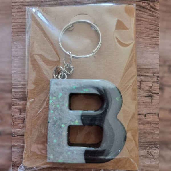 Sleutelhanger letter B, naam toevoegen mogelijk